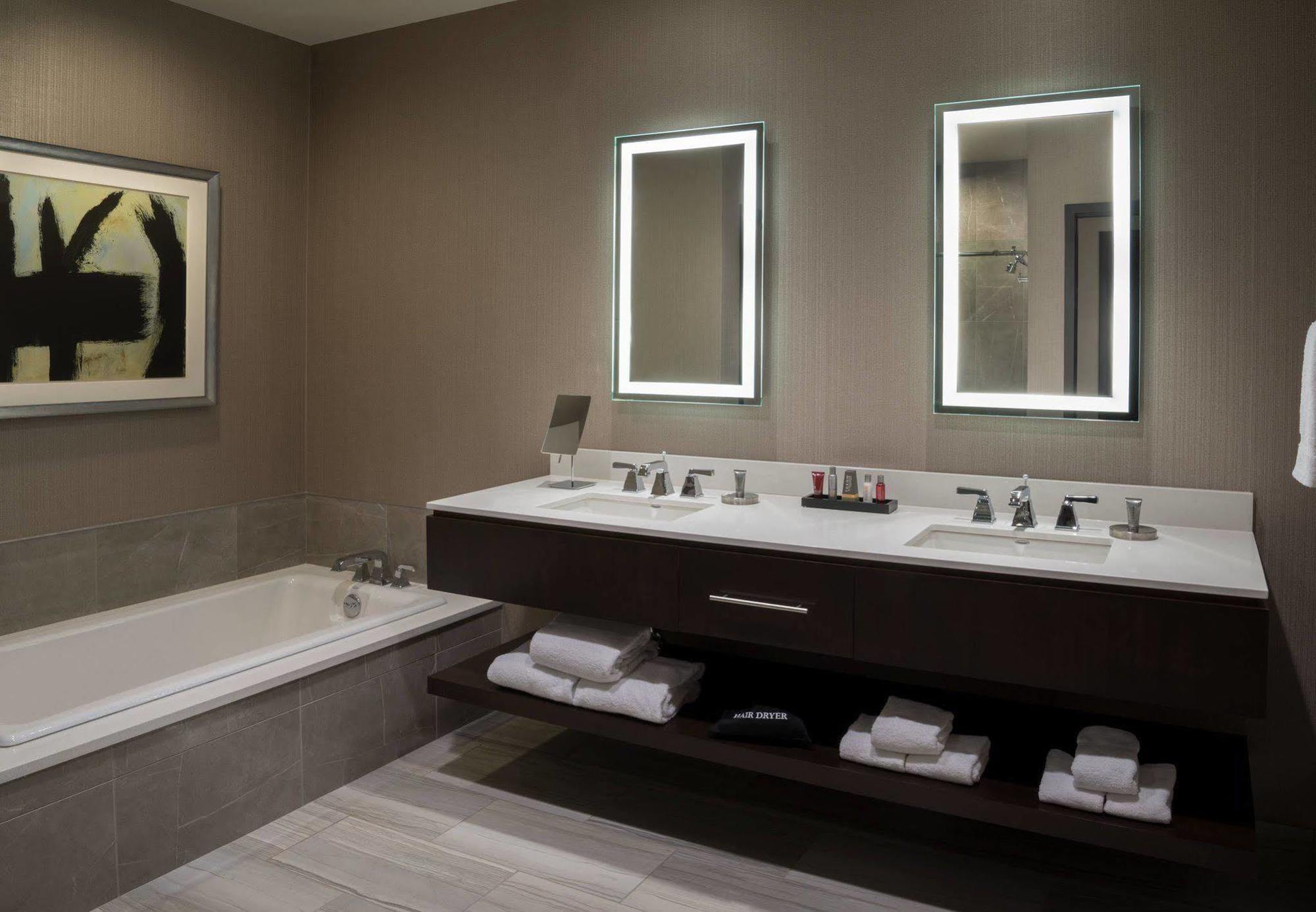 Buffalo Marriott At Lecom Harborcenter Εξωτερικό φωτογραφία